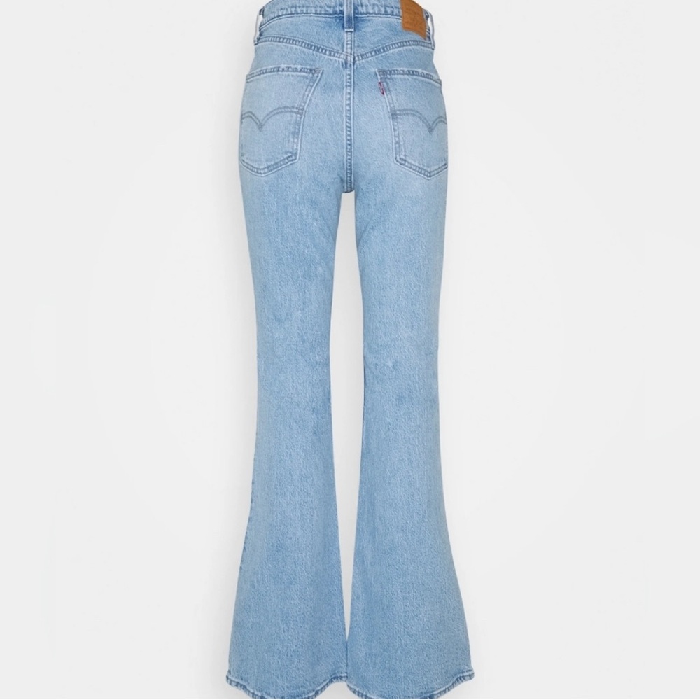 NWT Levi's Premium Marin Babe 70s High Flare Jeans 28x32- smoke free home